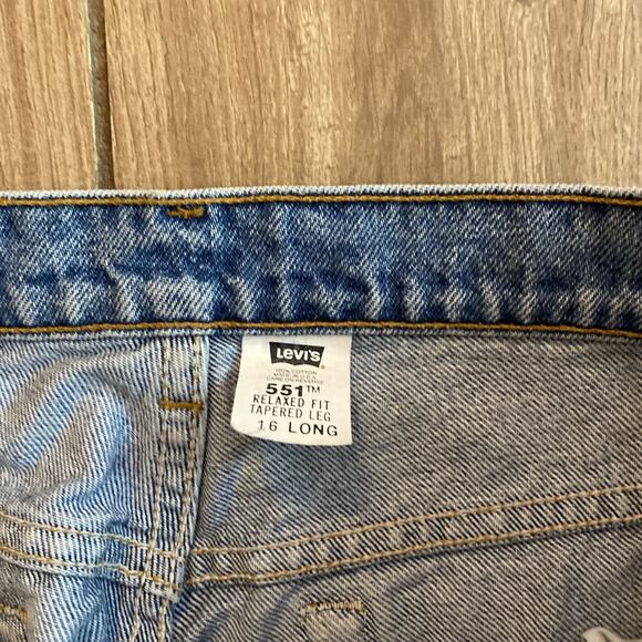 Vintage Levis 551 Jeans Womens 16 Long Blue Denim Blue Relaxed Fit Tapered USA - Picture 2 of 9